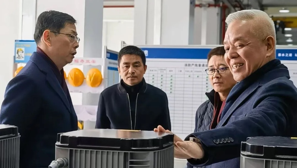 嘉定區(qū)委副書記吳杰到凱泉上?？偛孔咴L調(diào)研